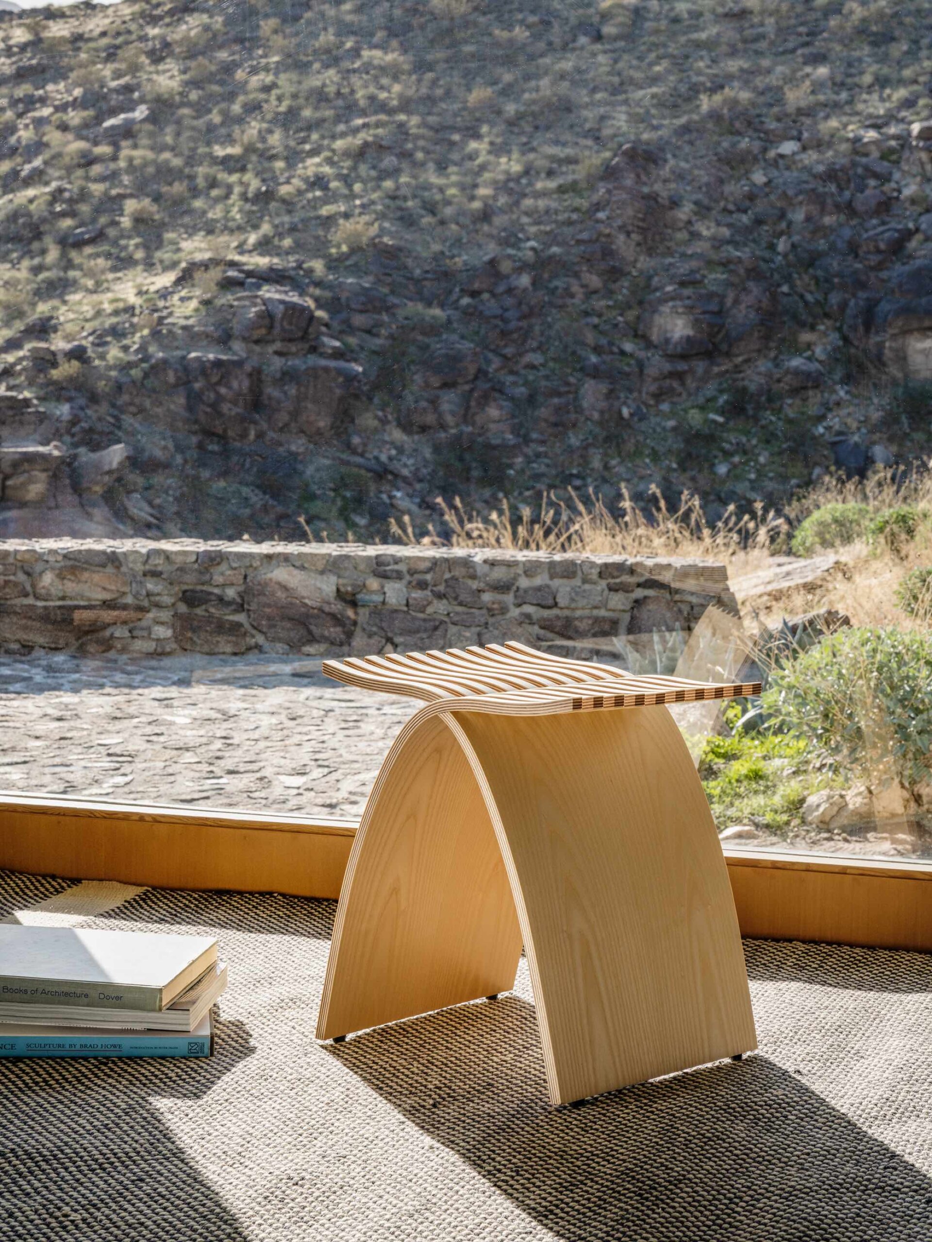 ig_prd_ovw_capelli_stool_01.jpg